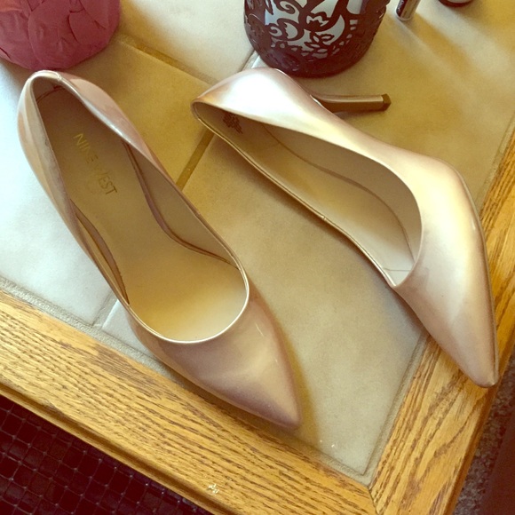 Nine West blush metallic heels size 8.5