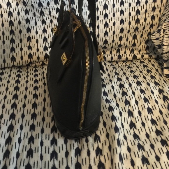 Authentic Dooney & Bourke - Picture 2 of 4