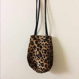 Tiny leapord print sac