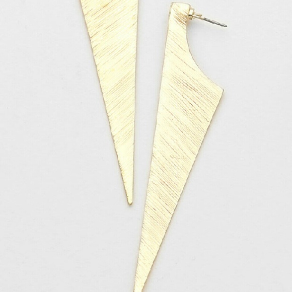 Long flat spike studs