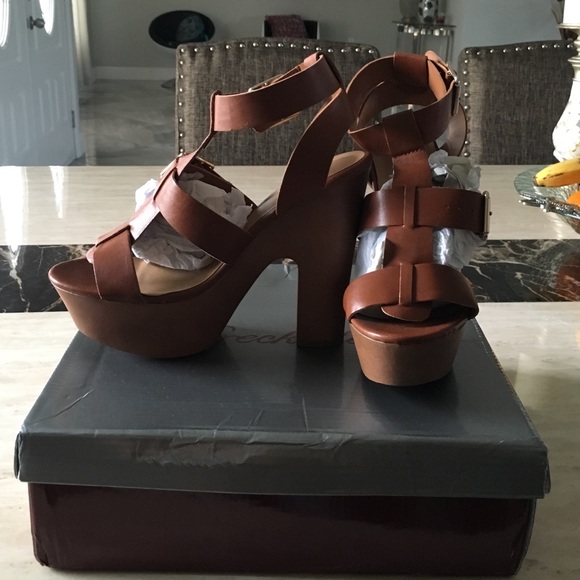 High Heels - Picture 2 of 4