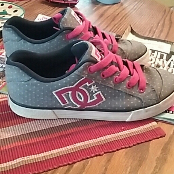 Pink dc shoes