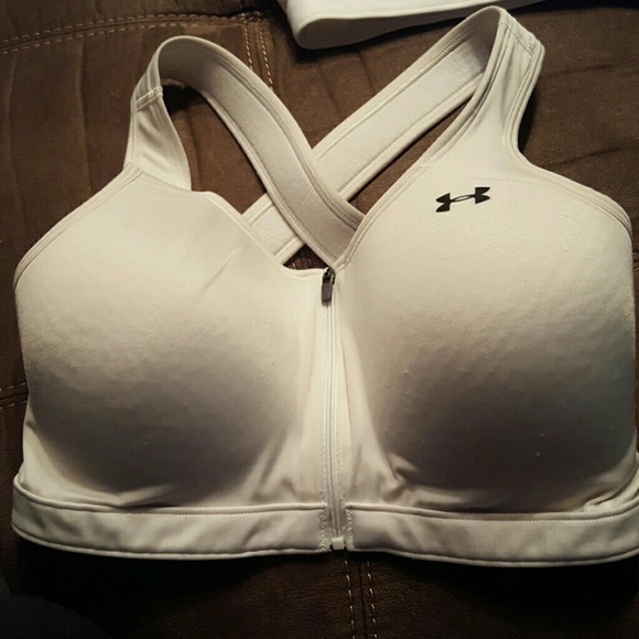Under Armour sports bra size Medium