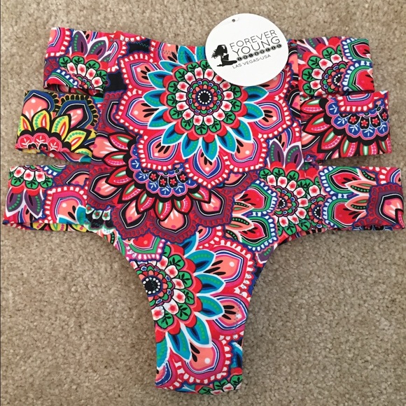 BRAND NEW gorgeous strapy high waisted bottoms