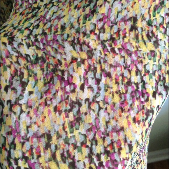 Patterned Blouse - Picture 4 of 4