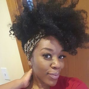 Meet your Posher, Lauren