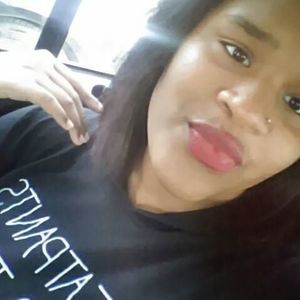 Meet your Posher, Loreal