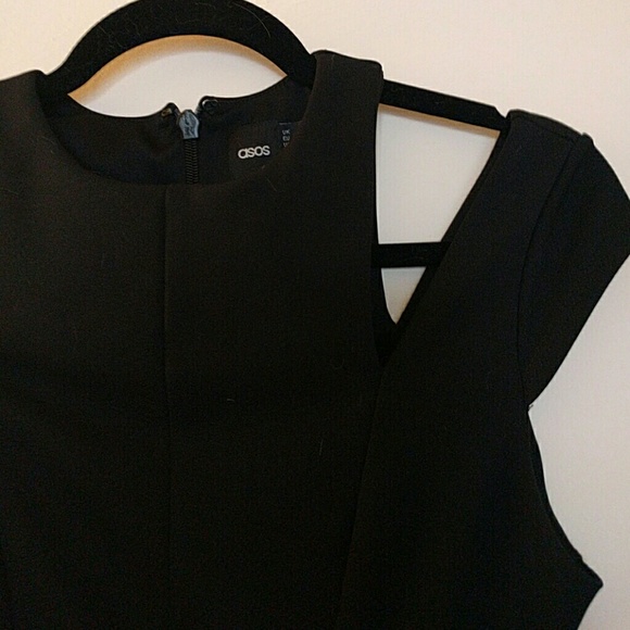 ❌SOLD❌asos body-con cut out dress - Picture 2 of 4