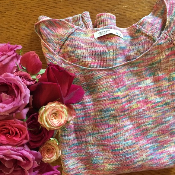 Old navy sweatshirt 🎨