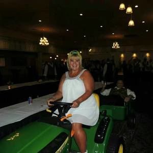 Meet your Posher, Danielle