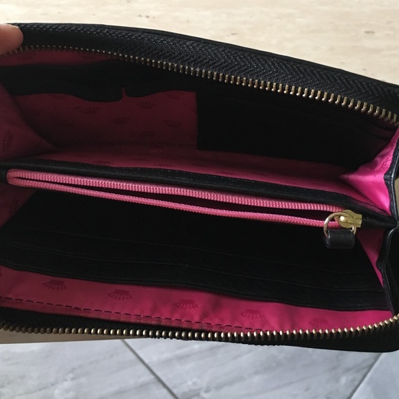 wallet - Picture 2 of 3