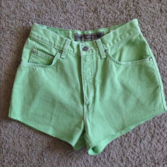 High Waisted Levi Shorts / Mom Shorts