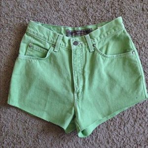 High Waisted Levi Shorts / Mom Shorts