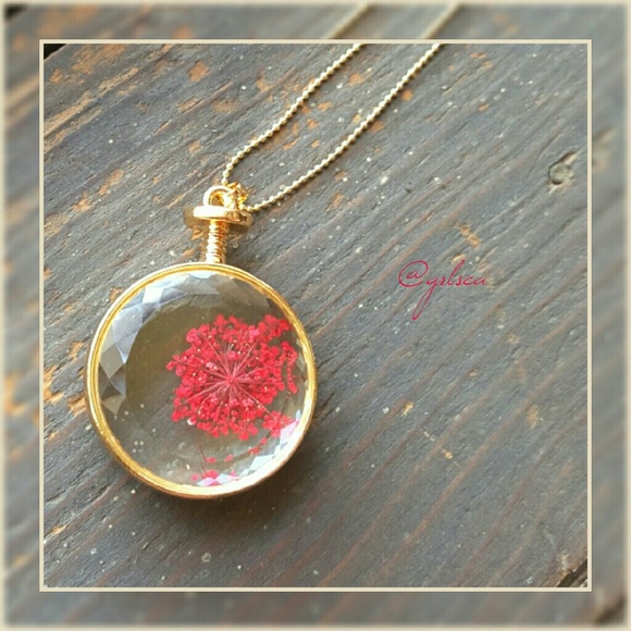 *clearance* Dried flower glass necklace - Picture 2 of 2