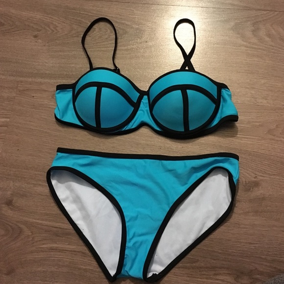Triangl style bathingsuit