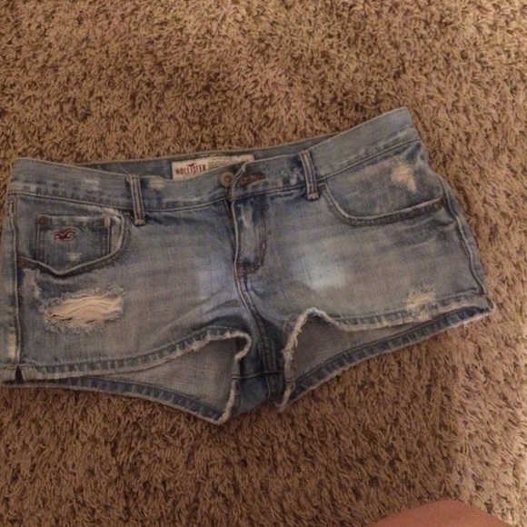 hollister distressed shorts