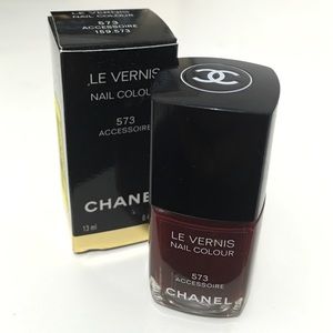 Chanel LE VERNIS Nail Colour