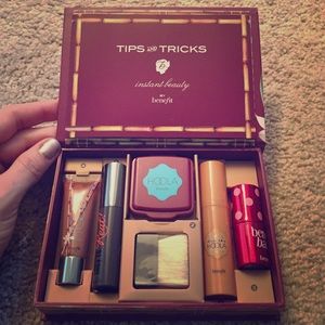 Benefit do the Hoola Beyond Bronze Kit
