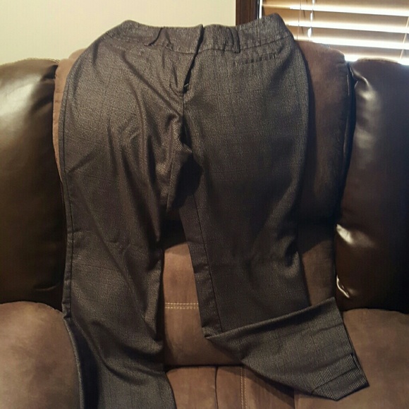 Apt 9 Modern Fit size 8