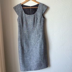 Price drop! 🎉Ann Taylor gray capped sleeve
