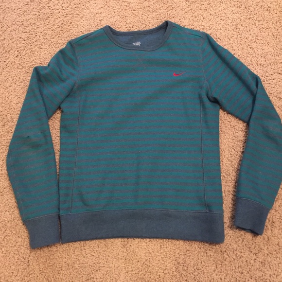 NIKE striped crew neck