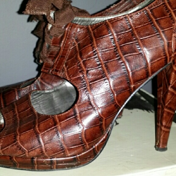 Colin Stuart booties - Picture 3 of 3