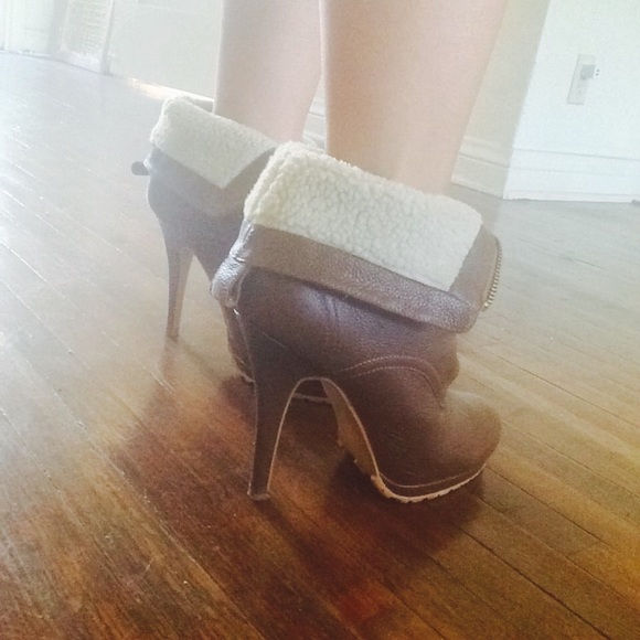 Colin Stuart stiletto booties - Picture 3 of 4