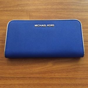 ✨BEAUTIFUL✨ Michael Kors leather wallet NWOT