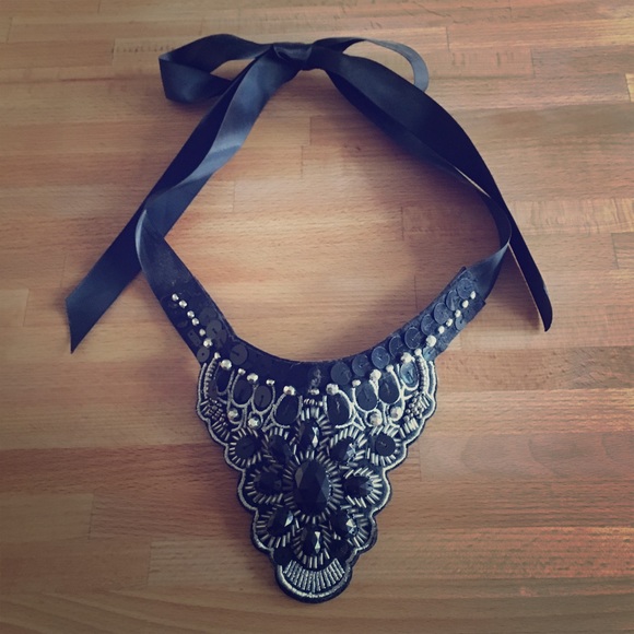 Anthropologie Jewelry - 🏝Black Jewel Bib Necklace