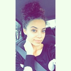 Meet your Posher, Desi