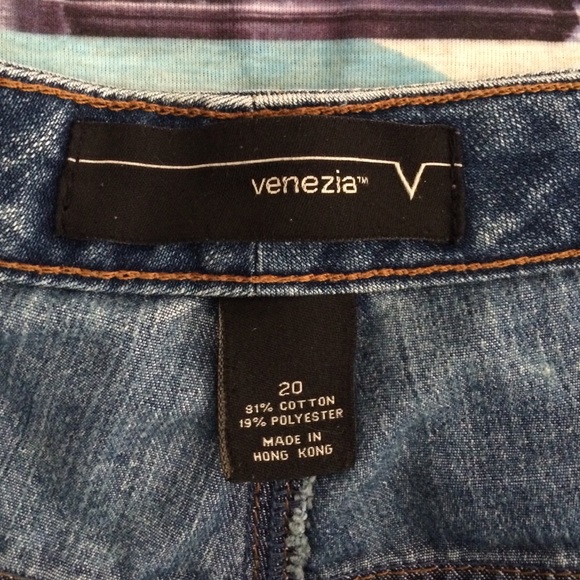 Lane Bryant Jean Shorts - Picture 2 of 3