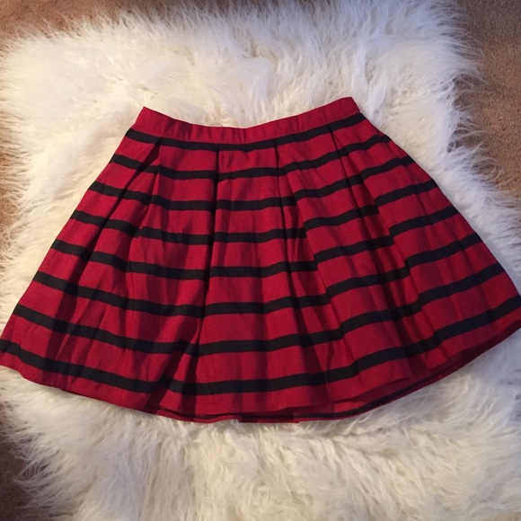 Striped Skirt - Picture 2 of 3