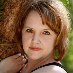 Meet your Posher, Carrie