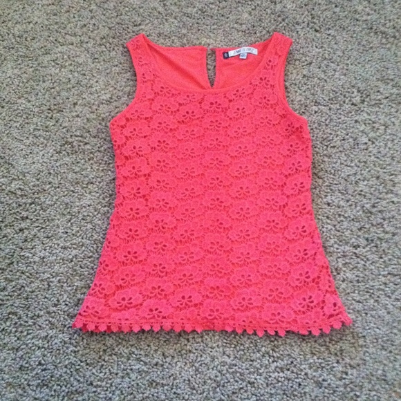 Jennifer Lopez coral top