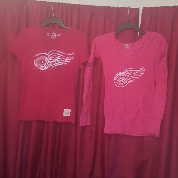 SOLD IN BUNDLE**** Red Wings shirt bundle!