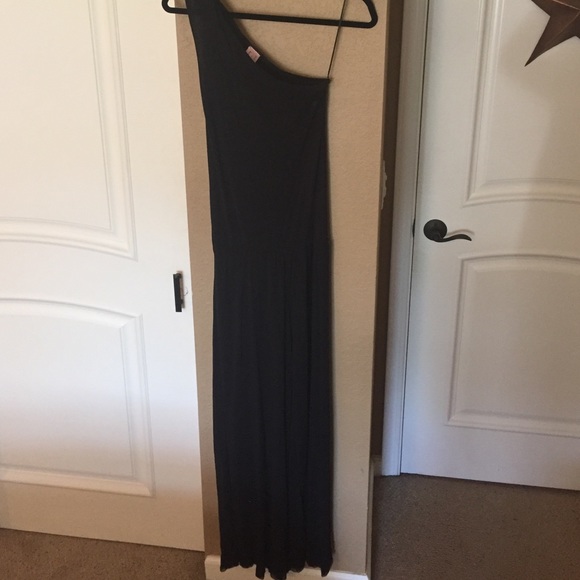 One shouldered semi-sheer jumpsuit - Picture 2 of 2