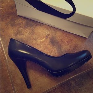 Gently Used Nine West Leather Heels
