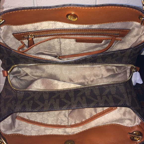 Michael kors monogram jet set item tote - Picture 3 of 4