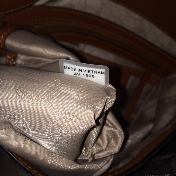 Michael kors monogram jet set item tote - Picture 4 of 4