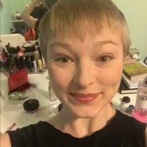 Meet your Posher, Anita