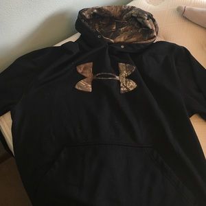 Under Armour Men's hoodie