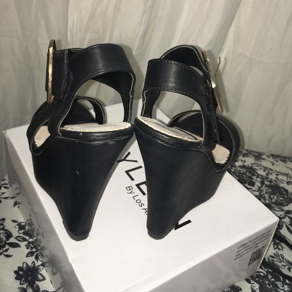 Heels👠 - Picture 3 of 4