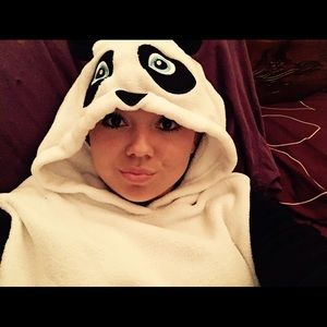 Meet your Posher, Raquel