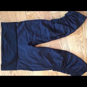 Size 4 flow and go crop - like new