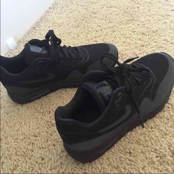 Black air max nikes, never been worn.