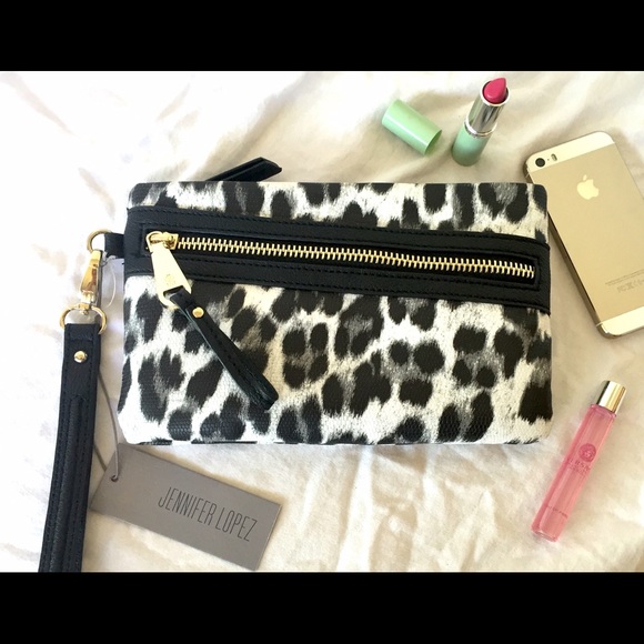 ✨FLASH SALE✨ NWT Jennifer Lopez Cheetah Clutch - Picture 1 of 2