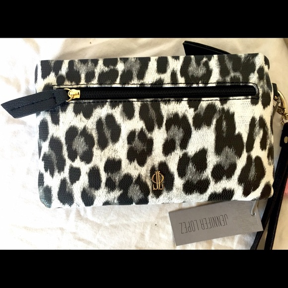 ✨FLASH SALE✨ NWT Jennifer Lopez Cheetah Clutch - Picture 2 of 2