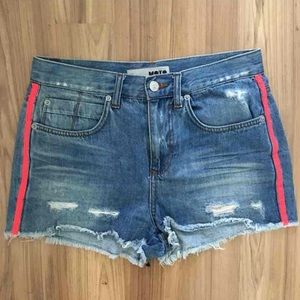 HOLD - TOPSHOP DENIM SHORTS