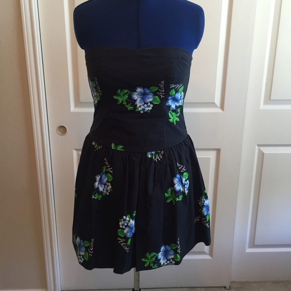 Adorable Hollister Dress!
