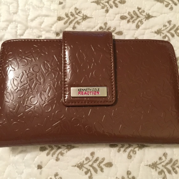 Kenneth Cole Reaction wallet